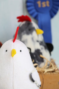 Chicken caddy: chicken pincushion softie