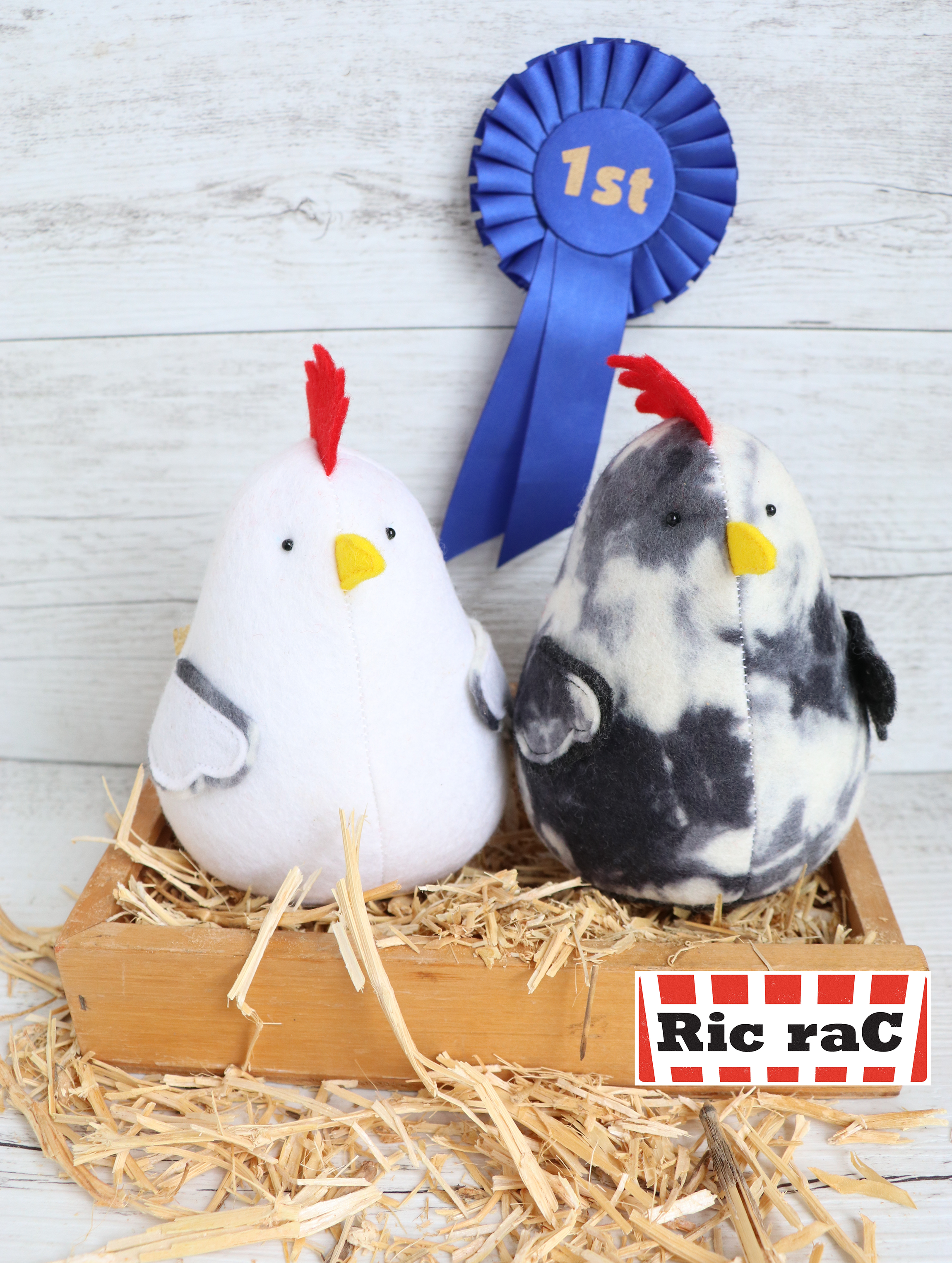 Chicken caddy: chicken pincushion softie