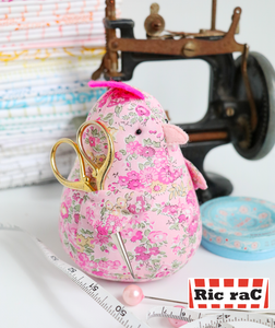 Chicken caddy: chicken pincushion softie