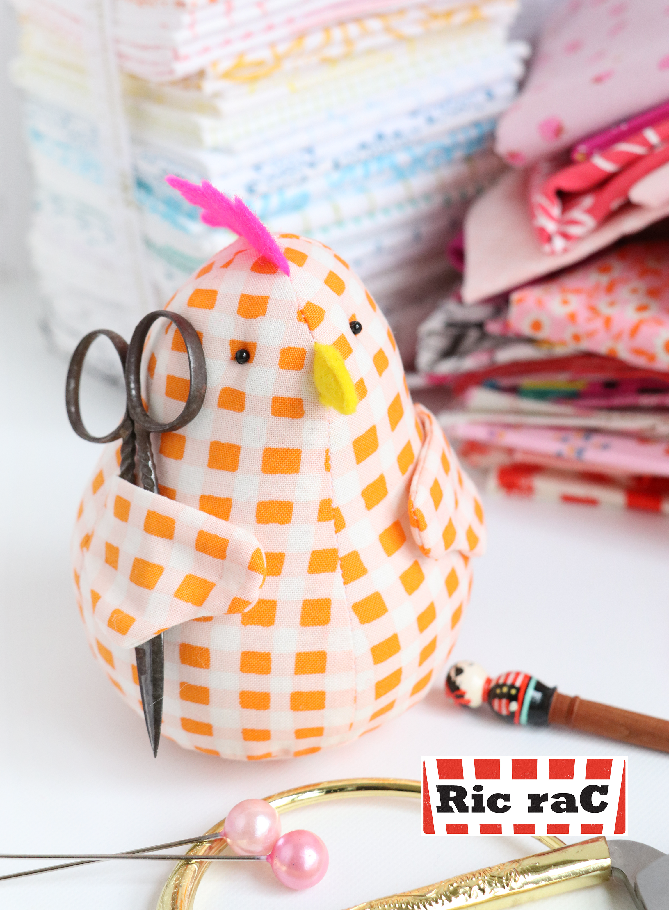 Chicken caddy: chicken pincushion softie