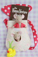 Load image into Gallery viewer, Lolli&#39;s Mushroom House : mouse and bag sewing pattern
