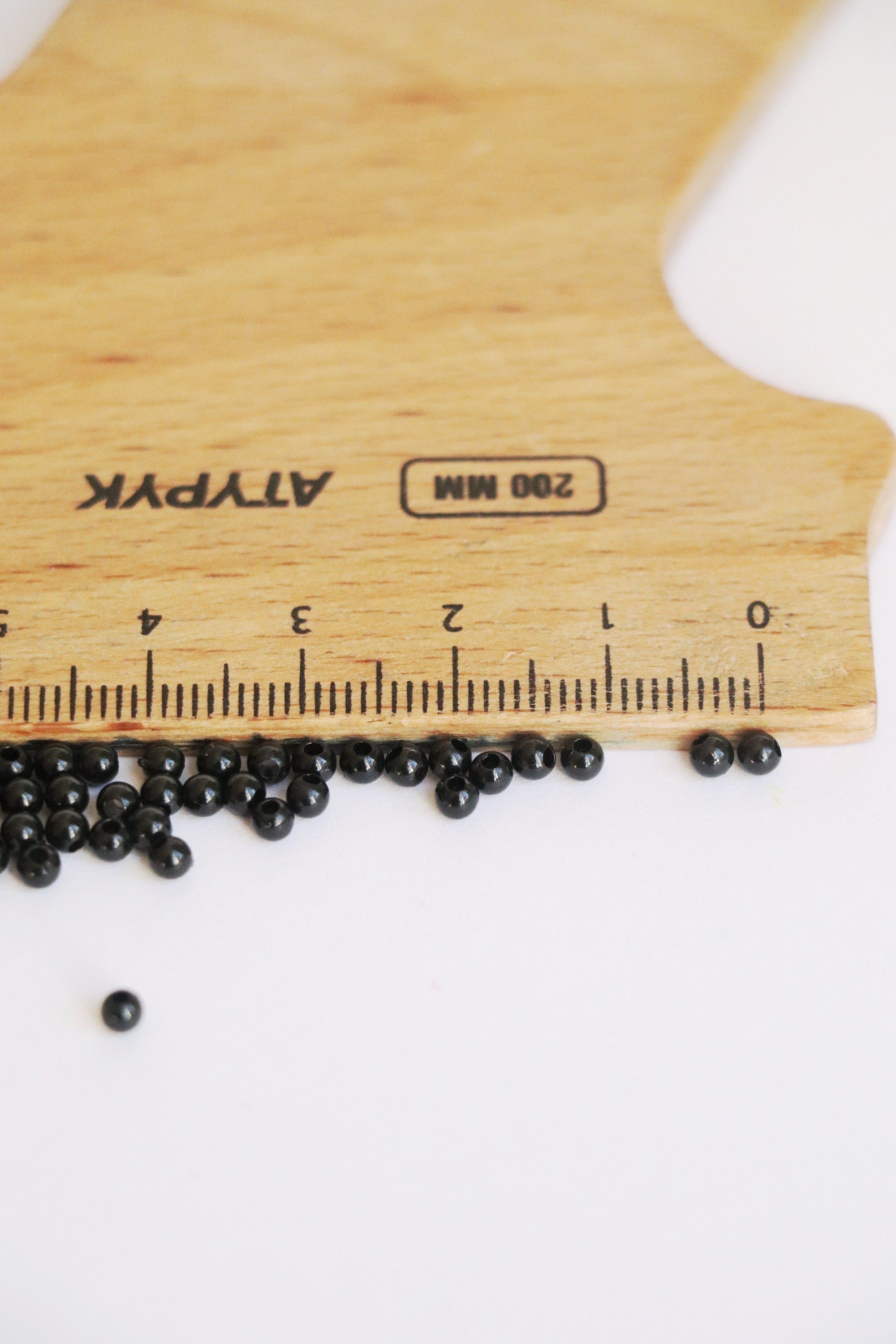 Tiny eye beads, black eye beads, 3mm eyes, beads for eyes, doll eyes, toy eyes