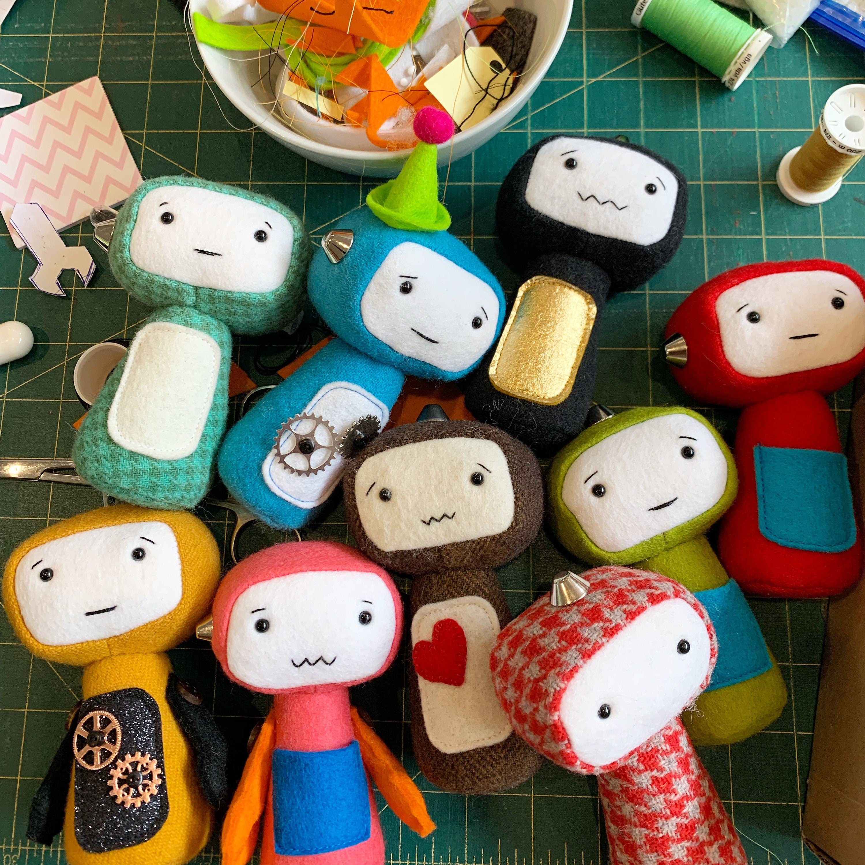 Little Bot : Robot sewing pattern